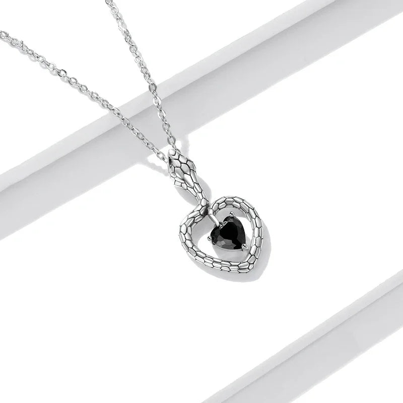 Mysterious Snake Necklace Heart Black Gem 925 Sterling Silver